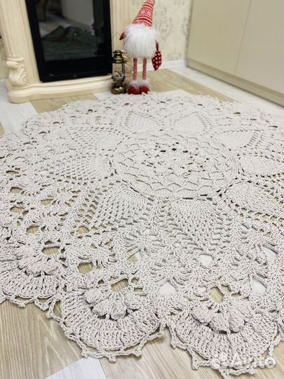 Вязаный ковер ручной работы