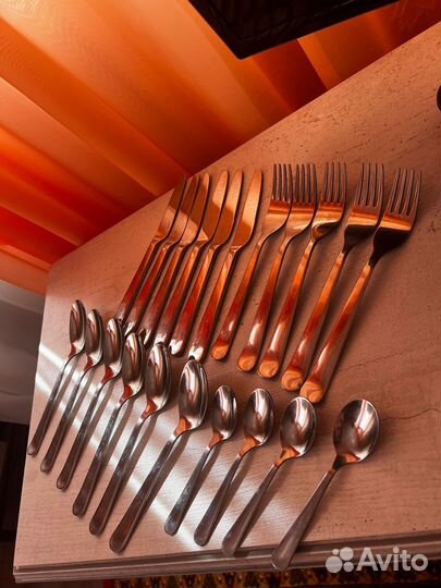 Столовые приборы