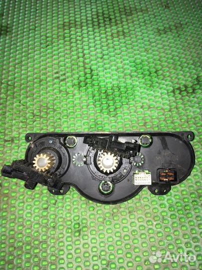 Блок управления печкой Chevrolet Lacetti F16D3