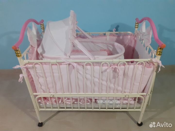 Детская кроватка Geoby