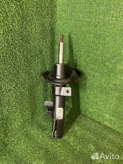 Передние стойки Ford Focus 3