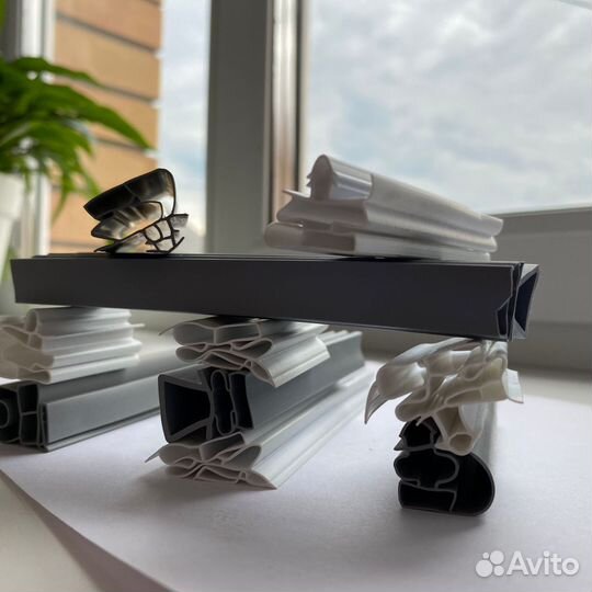 Уплотнитель для холодильника indesit DSZ 51754