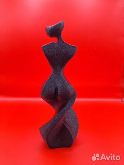 Абстрактная скульптура женщины 3D