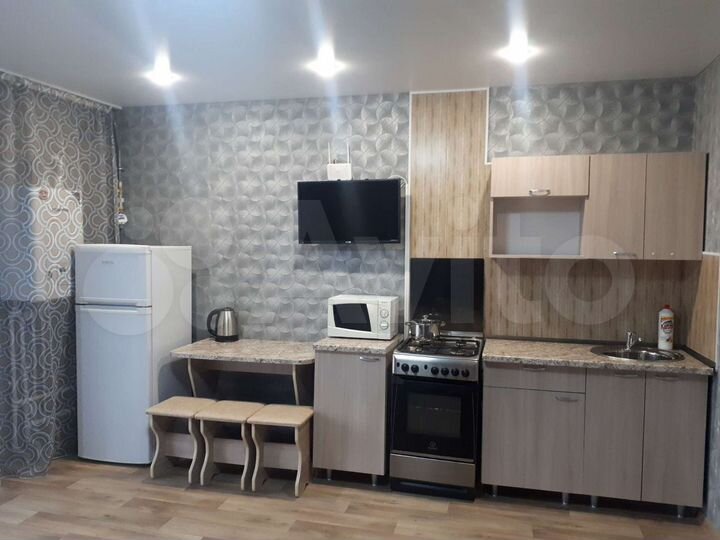 2-к. квартира, 55 м², 1/10 эт.