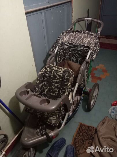 Коляска для двойни, погодок