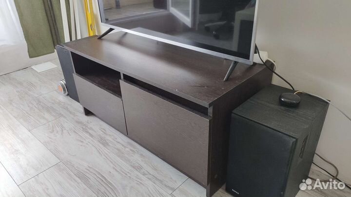Тумба под телевизор