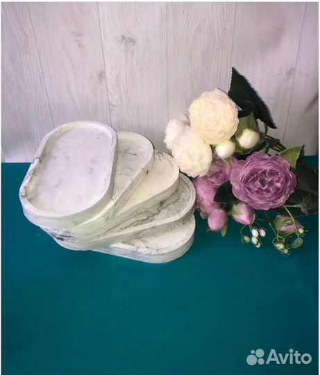 Тарелка декоративная овальная