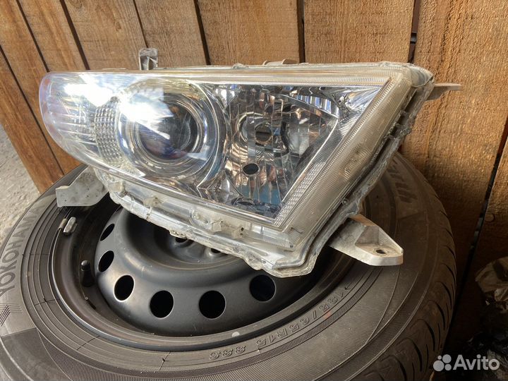 Фара toyota highlander