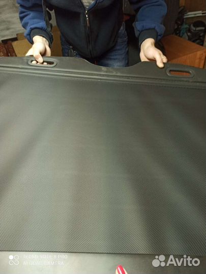 Шторка-полка багажника