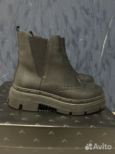 Зимние сапоги челси из натуральной кожи Faktura