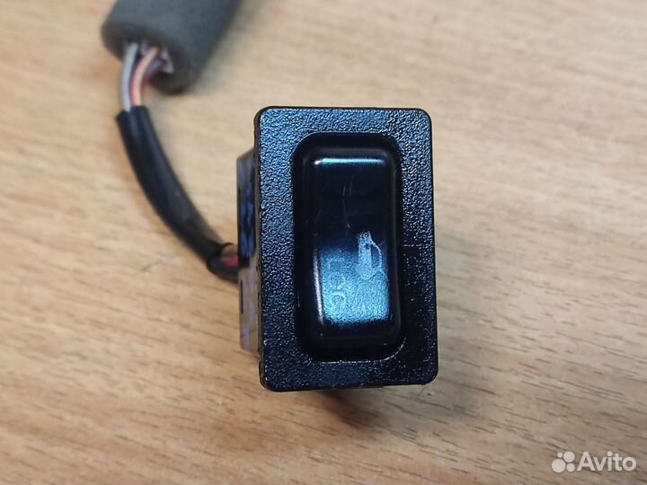 Кнопка багажника, Mazda 626 GD