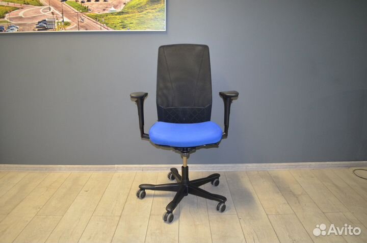 Компьютерное кресло Kinnarps Швеция