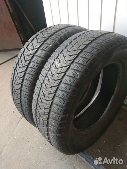 Pirelli Winter Sottozero 3 215/65 R16
