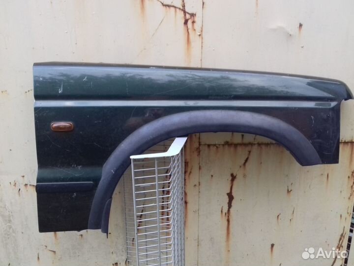 Land Rover Discovery 2 крыло алюминь