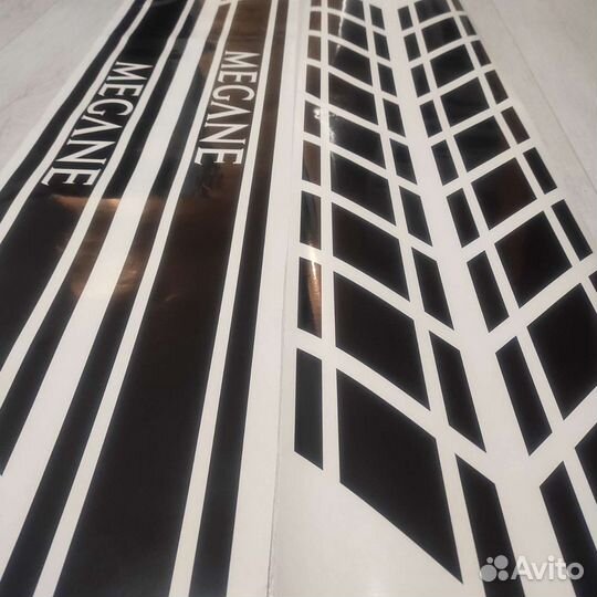 Наклейка полоса Рено Меган 2006