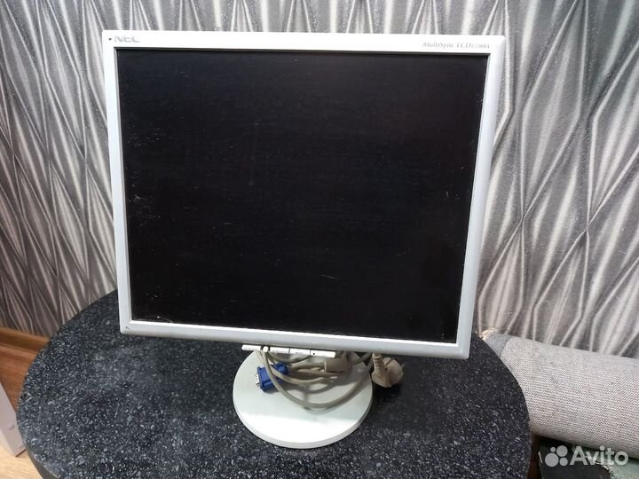 Монитор NEC multisync LCD 1770NX