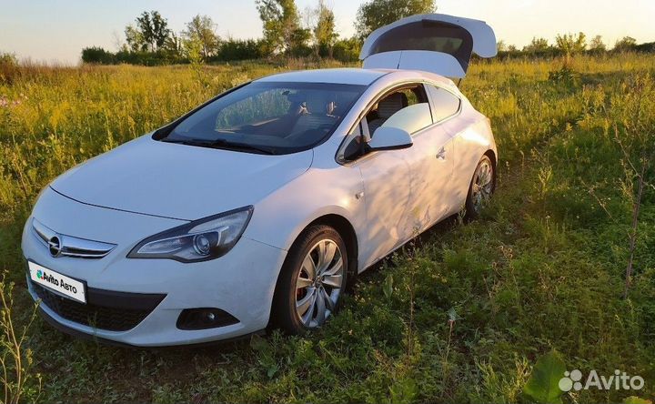 Opel Astra GTC 1.8 МТ, 2013, 111 000 км
