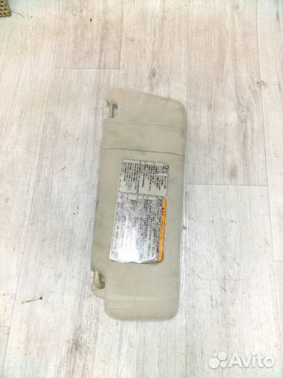 Козырек солнцезащитный левый Toyota Harrier MCU10W