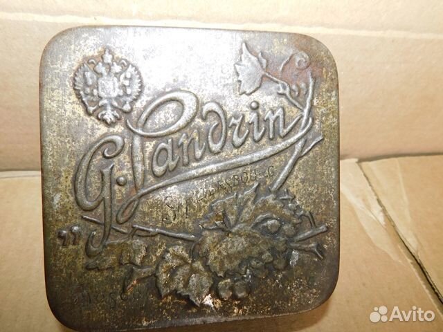 Жестяная коробка ландрин конфеты с ликером