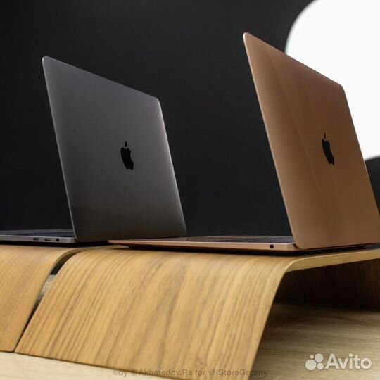 Apple MacBook Pro 13 m2 8/256 гб