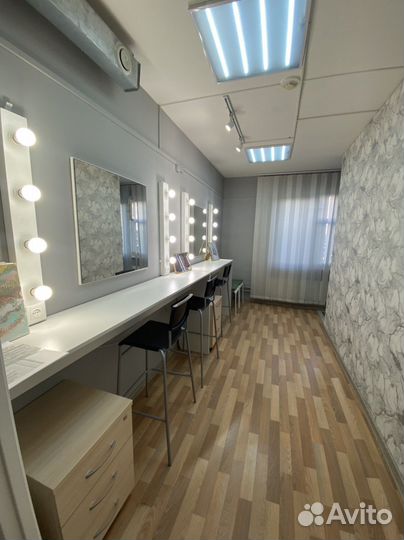 Стойка для визажистов