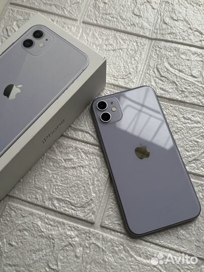 iPhone 11, 64 ГБ