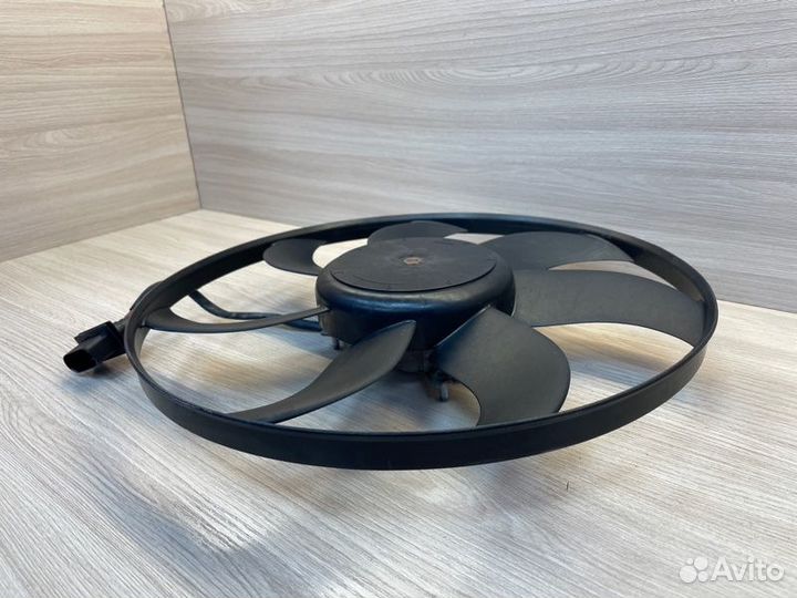 Вентилятор охлаждения Volkswagen Polo