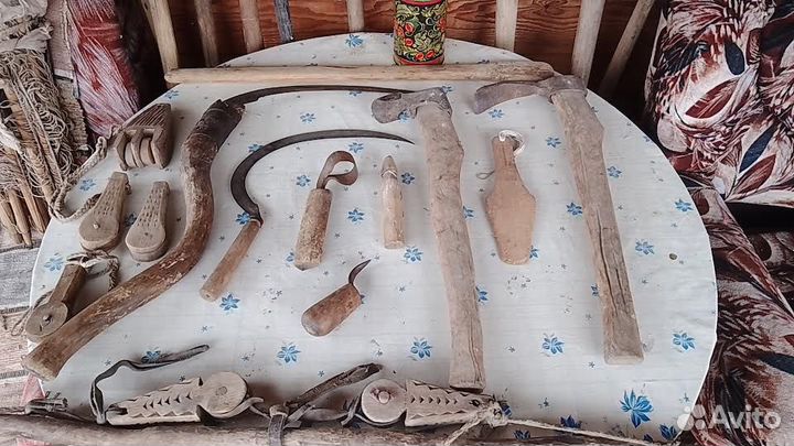 Старинный инструмент