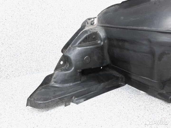 Подкрылок передний правый Subaru Forester SHJ