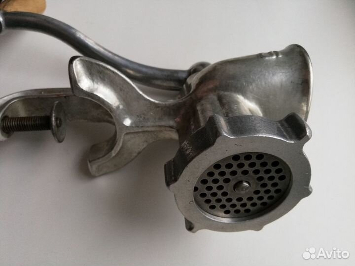 Мясорубка каслинского завода с эмблемой лошади