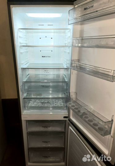 Продам большой холодильник LD с гарантией