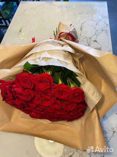 Цветы розы оптом. Розы красные. Букет из роз