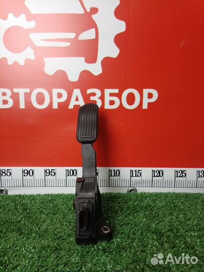Педаль газа Toyota Rav 4 40