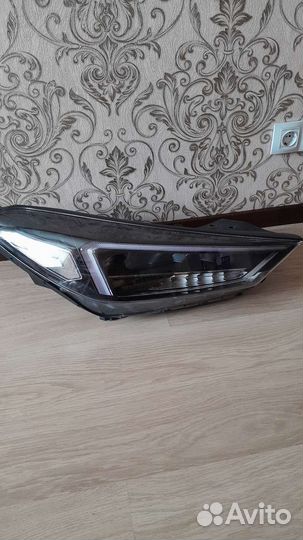 Фара правая Hyundai Tucson 3 рестайлинг