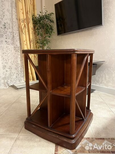 Открытая поворотная тумба