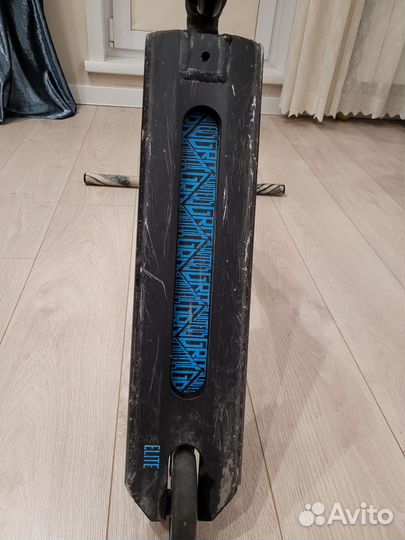 Трюковой самокат Grit