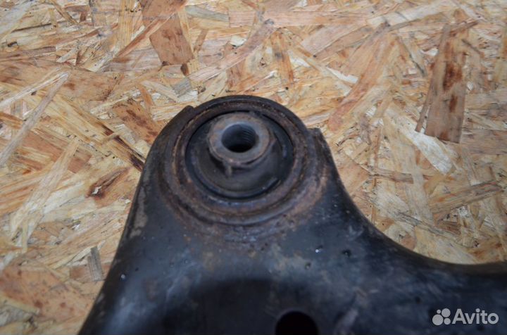 Рычаг подвески передний левый Volvo Xc60 2008-2017