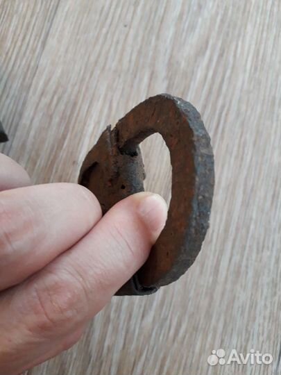 Старинные навесные замки