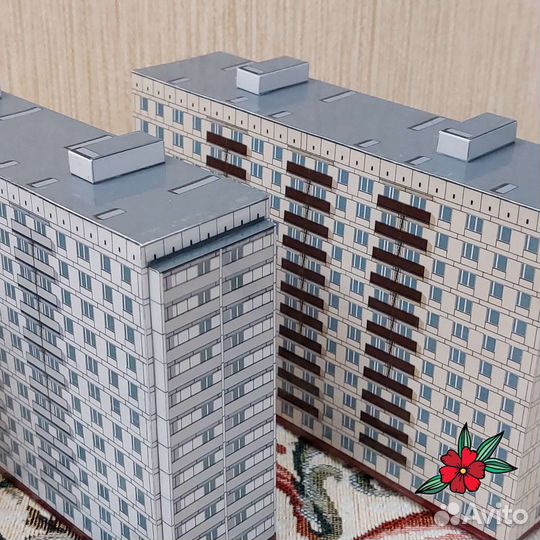 Макет дома II-18 из плотной бумаги (1:300)