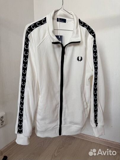 Олимпийка мужская Fred Perry белая