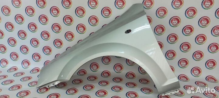 Крыло переднее Шевроле Лачетти седан в цвет