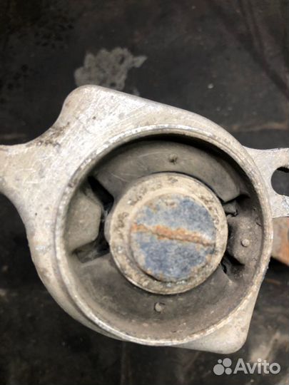 Рычаг передний левый Mercedes-Benz Ml-Class W164 W