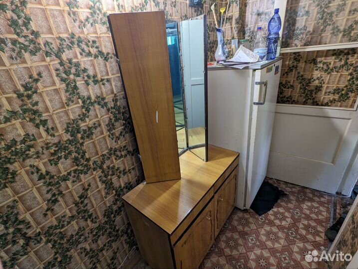 Трильяж с зеркалом