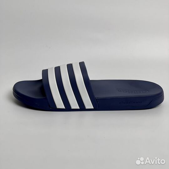 Тапочки / сланцы Adidas