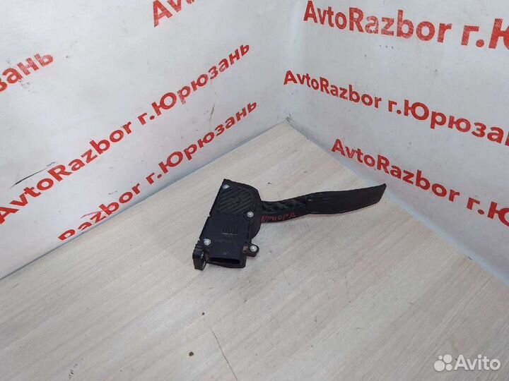 Педаль газа электронная LADA Priora