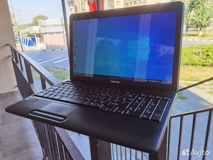 Ноутбук Toshiba