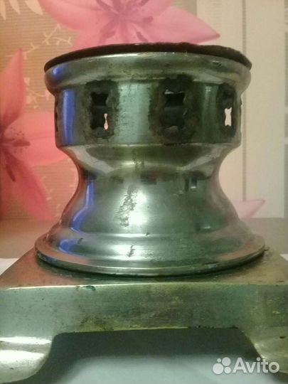 Поддон от жарового самовара и кран с воротком