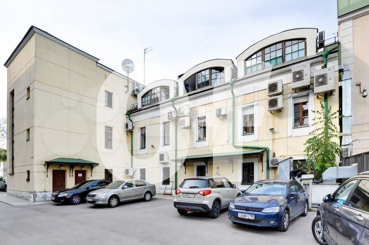 Продам здание, 1074 м²