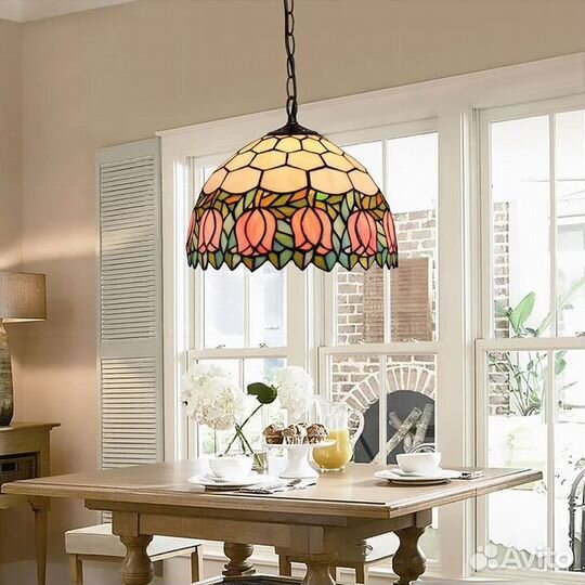 Люстра подвесная или настольная лампа