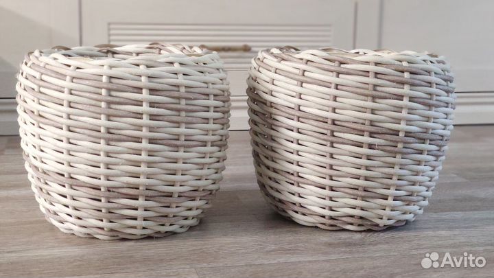 Кашпо из искусственного ротанга